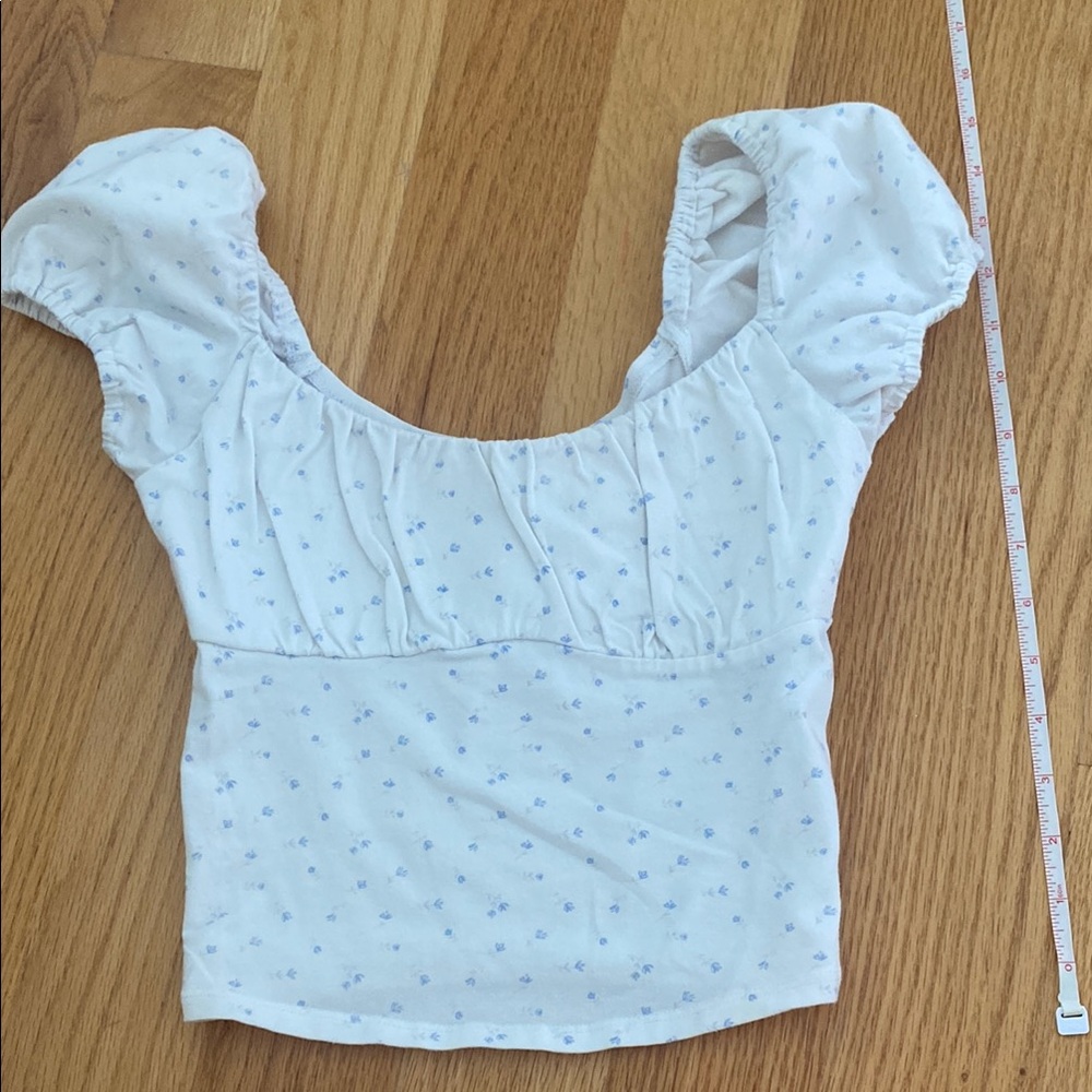 Hollister White and Blue Floral Blouse